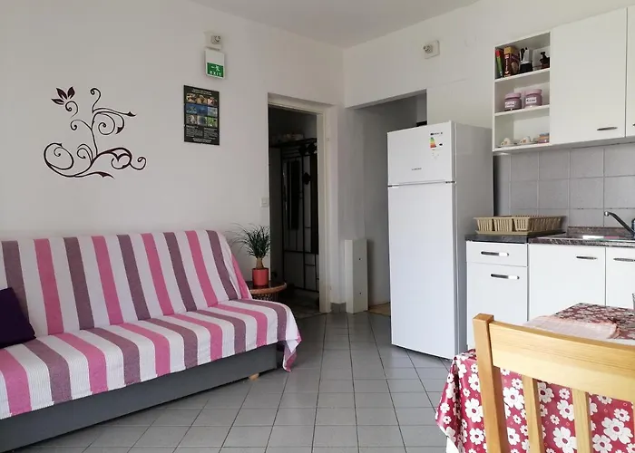 アパート 14996b Palit